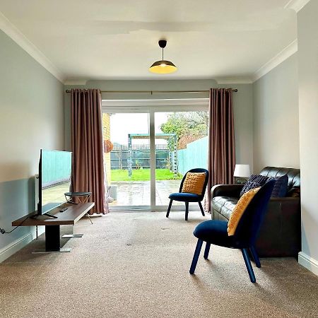 Spacious 3 Double Bedroomed House In Bicester Eksteriør billede